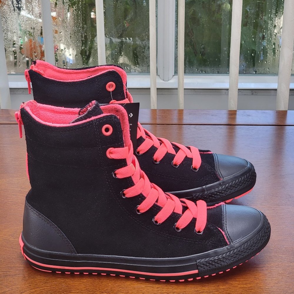 Converse Girls CTAS Hi Rise Boots 658144C NWOBSize 4Y - Picture 2 of 8